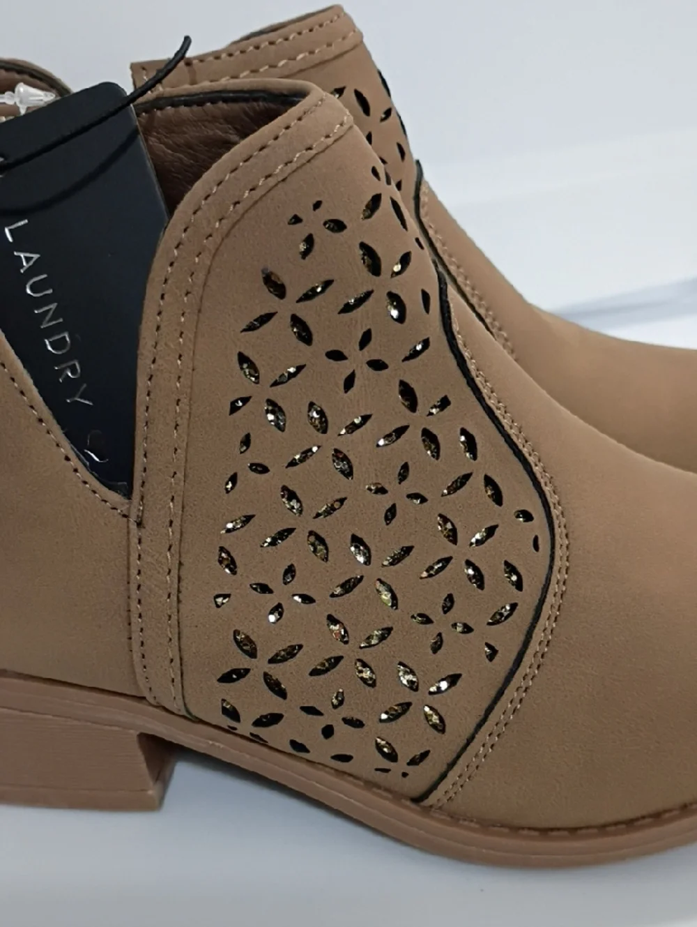 LAUNDRY GIRL TAN ANKLE BOOTS WITH GOLD SPARKLE CUT-OUT DESIGN SIZE 2 NWT